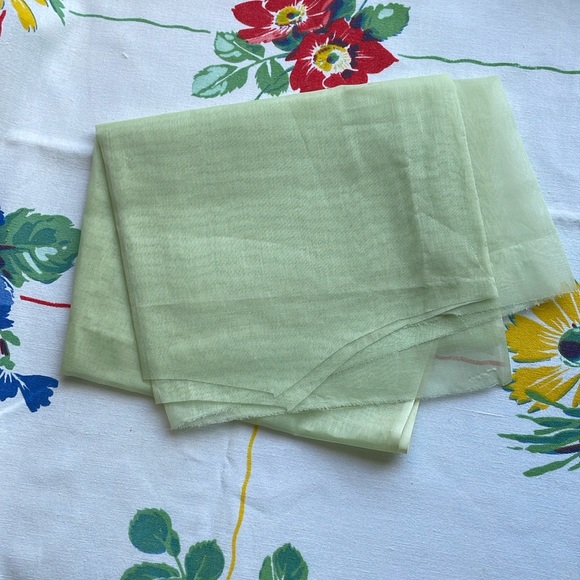 Vintage organdy (ca 1950's) small light green remnant, 36" wide, 24" long - Picture 1 of 4